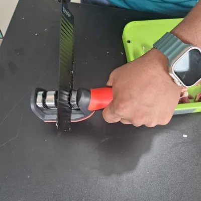 শুধু ছুড়ি ধার করার যন্ত্র